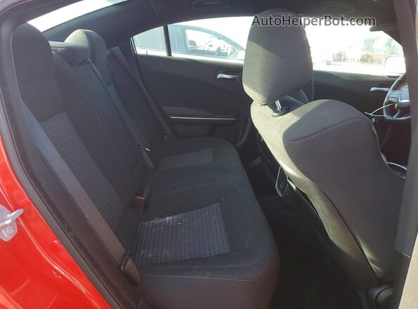 2C3CDXCT2NH187443 2022 DODGE CHARGER Red Widok tylnych siedzeń