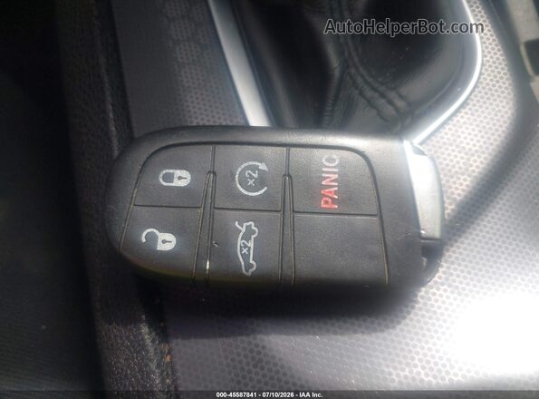 2C3CDXCT3JH248437 2018 DODGE CHARGER Белый Вид панели приборов