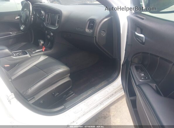2C3CDXCT3JH248437 2018 DODGE CHARGER Белый Вид салона спереди