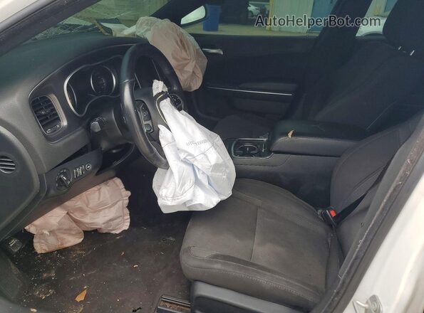 2C3CDXCT5JH233602 2018 DODGE CHARGER Белый Вид салона спереди