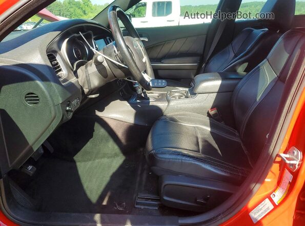2C3CDXCT7GH272555 2016 DODGE CHARGER Красный Вид салона спереди
