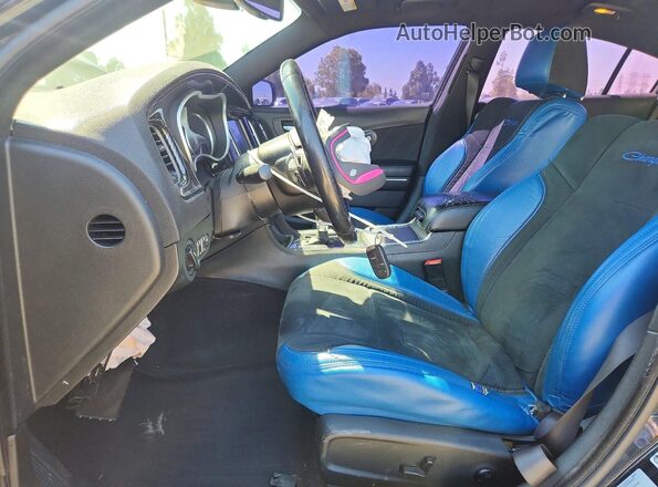 2C3CDXCT8GH285394 2016 DODGE CHARGER Черный Вид салона спереди