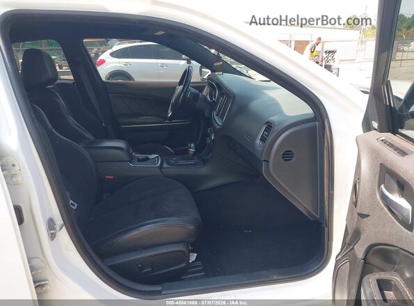 2C3CDXCTXJH186809 2018 DODGE CHARGER White Widok wnętrza z przodu