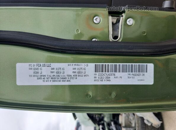 2C3CDXCTXJH235796 2018 DODGE CHARGER Green Vista del compartimento del motor