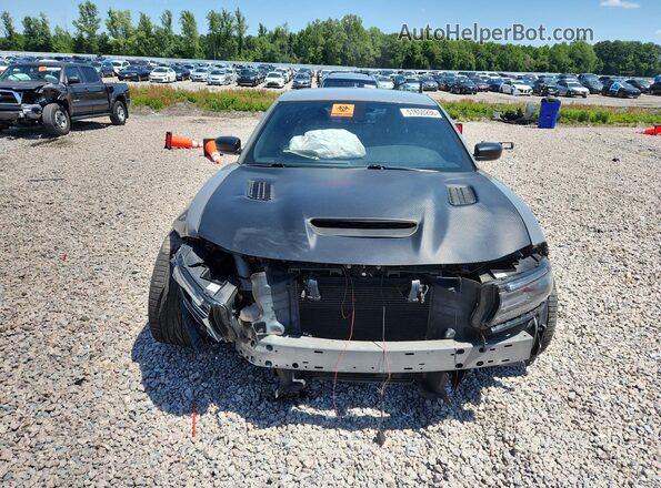 2C3CDXCTXJH295139 2018 DODGE CHARGER Gray Widok z przodu