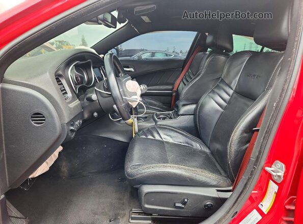 2C3CDXEJ1GH163049 2016 DODGE CHARGER Red Widok wnętrza z przodu