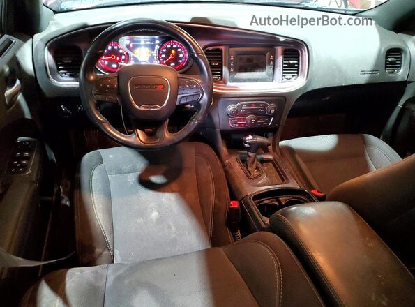 2C3CDXFG8HH590538 2017 DODGE CHARGER Burgundy Vista del salpicadero