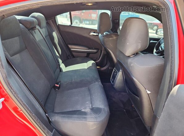 2C3CDXGJ0HH525838 2017 DODGE CHARGER Red Հետևի նստատեղերի տեսք