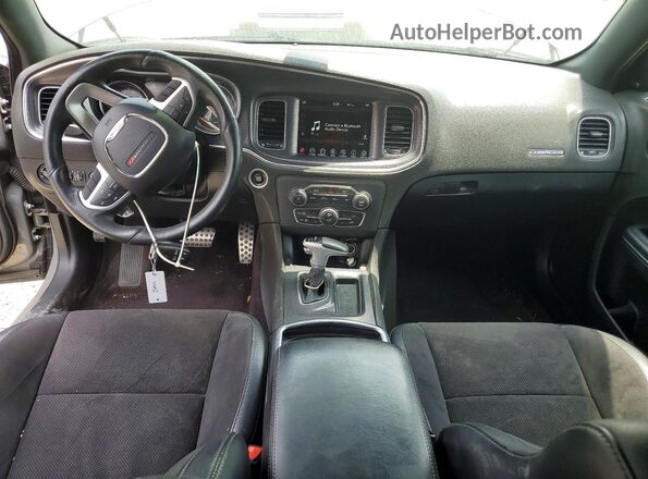 2C3CDXGJ0HH625115 2017 DODGE CHARGER Gray Widok deski rozdzielczej
