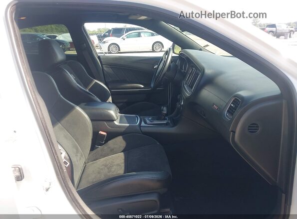2C3CDXGJ1NH126013 2022 DODGE CHARGER White Widok wnętrza z przodu