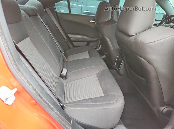 2C3CDXGJ2KH666837 2019 DODGE CHARGER Red Rear seats view