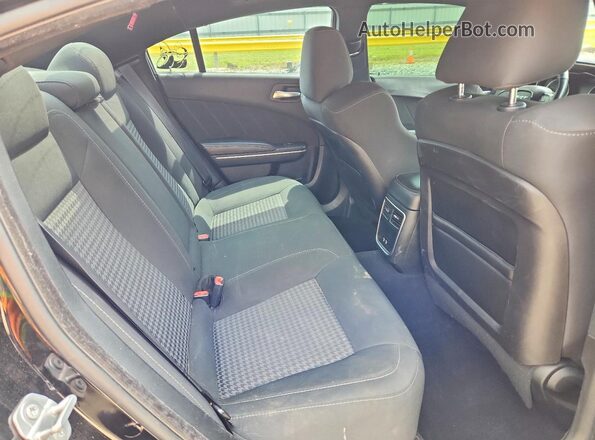 2C3CDXGJ3KH552930 2019 DODGE CHARGER Black Widok tylnych siedzeń