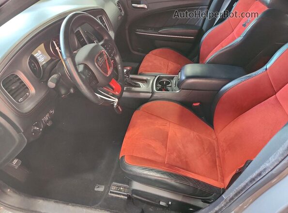 2C3CDXGJ3PH701635 2023 DODGE CHARGER Gray Widok wnętrza z przodu