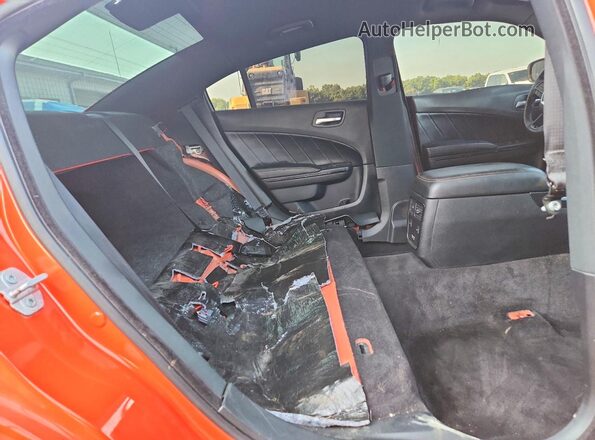 2C3CDXGJ4JH139560 2018 DODGE CHARGER Orange უკანა სავარძლების ხედი