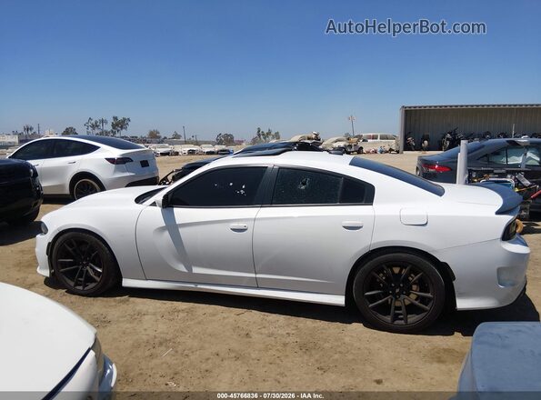 2C3CDXGJ4NH179658 2022 DODGE CHARGER White Widok wnętrza 360 stopni