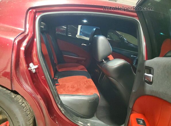 2C3CDXGJ5HH559452 2017 DODGE CHARGER Red Widok tylnych siedzeń
