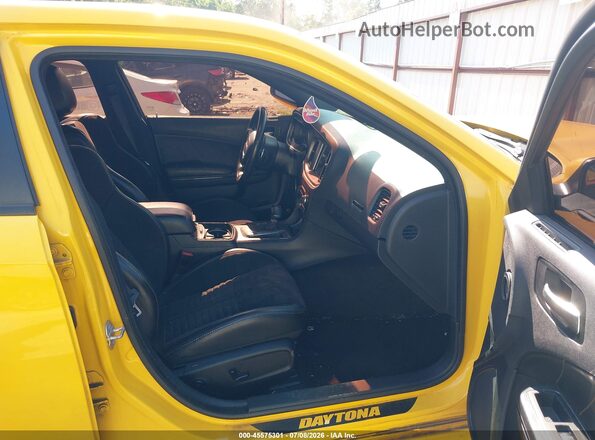 2C3CDXGJ5HH634456 2017 DODGE CHARGER Yellow Սալոնի դիմացի տեսք