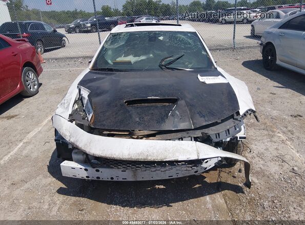 2C3CDXGJ5JH298586 2018 DODGE CHARGER White Widok z przodu