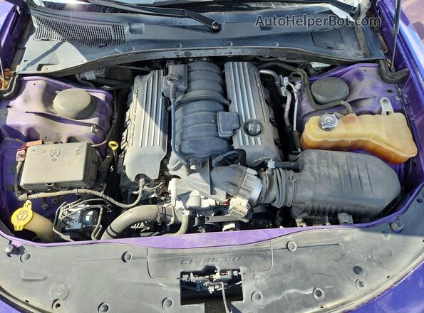 2C3CDXGJ6KH646493 2019 DODGE CHARGER Purple Rear interior view