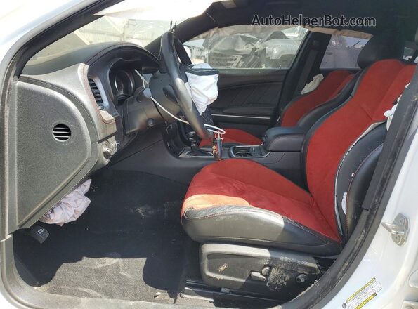 2C3CDXGJ7PH672219 2023 DODGE CHARGER White Вид салону спереду