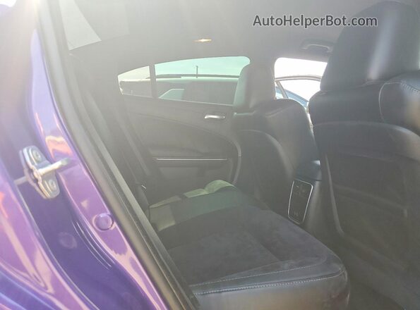 2C3CDXGJ7PH690123 2023 DODGE CHARGER Purple Vista de los asientos traseros