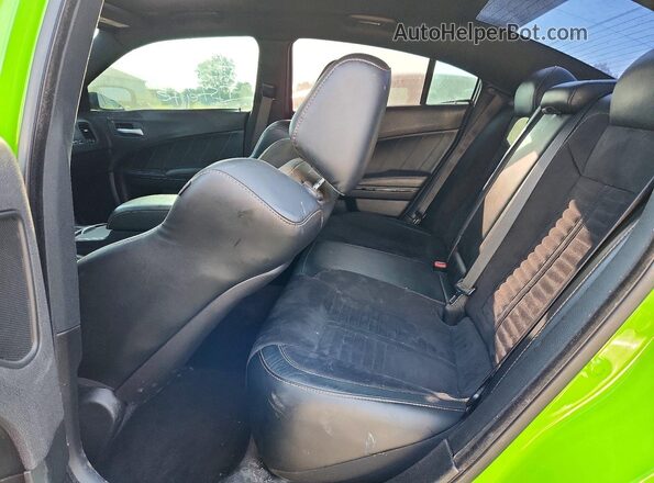 2C3CDXGJ8HH583745 2017 DODGE CHARGER Green Вид задніх сидінь