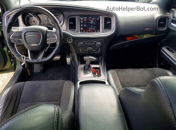 2C3CDXGJ8LH192250 2020 DODGE CHARGER Green Vista del salpicadero