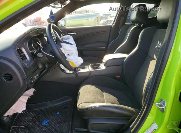 2C3CDXGJ8PH631016 2023 DODGE CHARGER Green Widok wnętrza z przodu