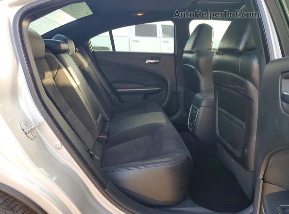 2C3CDXGJ9KH661781 2019 DODGE CHARGER Silver Вид задньої частини салону