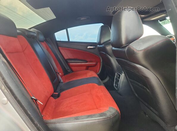 2C3CDXGJ9LH151755 2020 DODGE CHARGER Silver Հետևի նստատեղերի տեսք