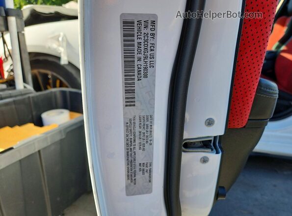 2C3CDXGJ9LH190300 2020 DODGE CHARGER White Vista del compartimento del motor