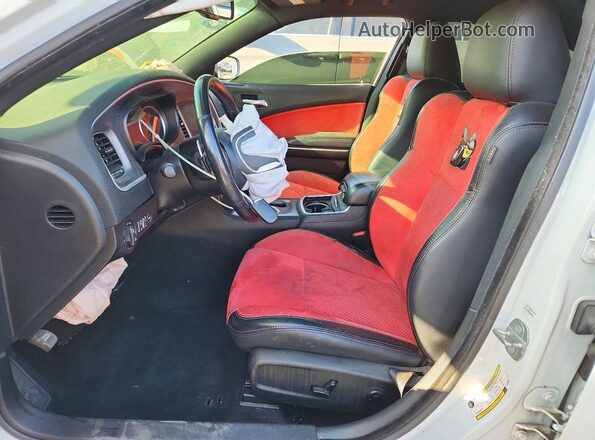 2C3CDXGJ9LH190300 2020 DODGE CHARGER White Vista interior delantera