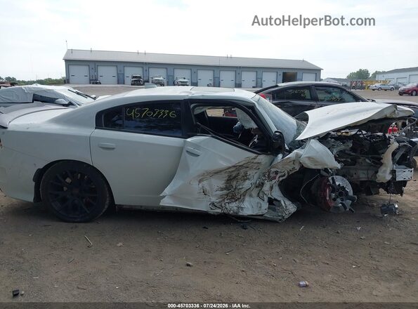 2C3CDXGJXJH277460 2018 DODGE CHARGER Белый Вид задней части салона