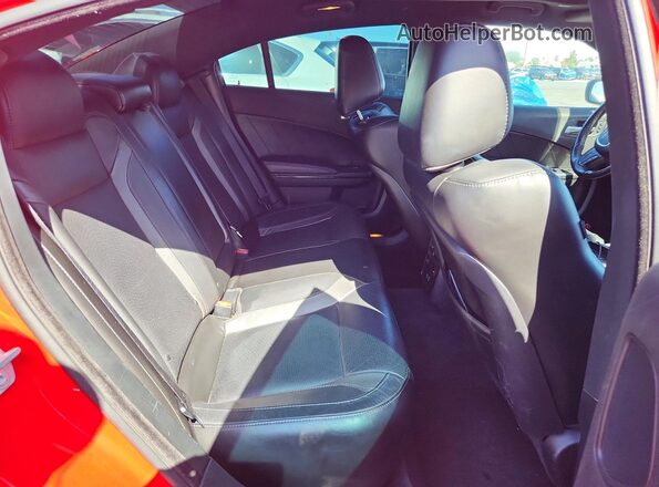 2C3CDXHG1JH230045 2018 DODGE CHARGER Red Rear seats view