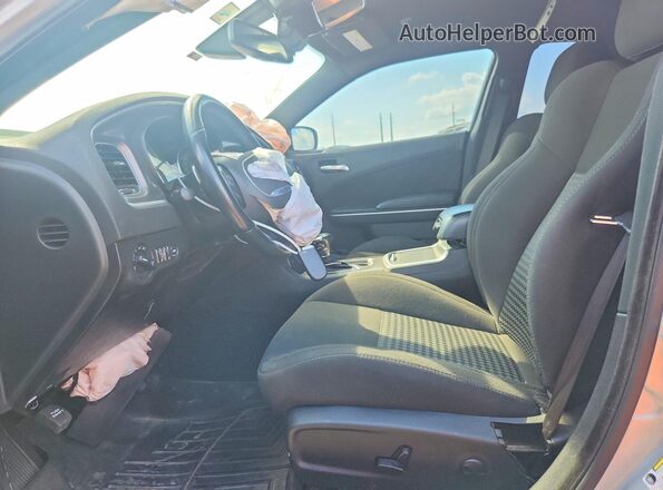 2C3CDXHG1NH129173 2022 DODGE CHARGER Silver Вид салону спереду