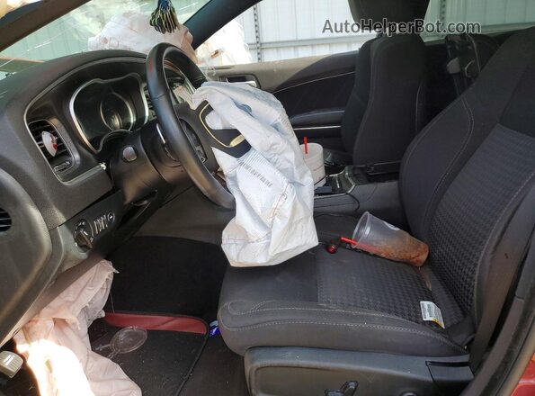 2C3CDXHG2JH215781 2018 DODGE CHARGER Бордовый Вид салона спереди