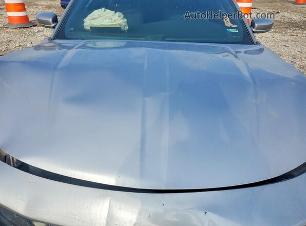 2C3CDXHG3JH125829 2018 DODGE CHARGER Silver Սալոնի հետևի տեսք