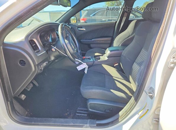2C3CDXHG5KH713782 2019 DODGE CHARGER Белый Вид салона спереди