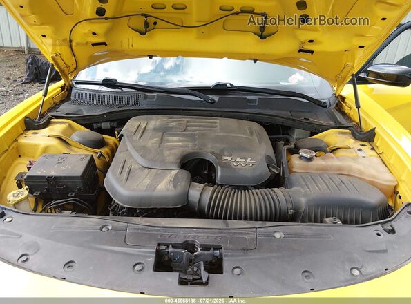 2C3CDXHG6HH666643 2017 DODGE CHARGER Yellow Rear view