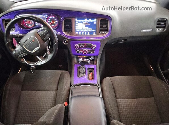 2C3CDXHG7NH183299 2022 DODGE CHARGER Серебряный Вид панели приборов