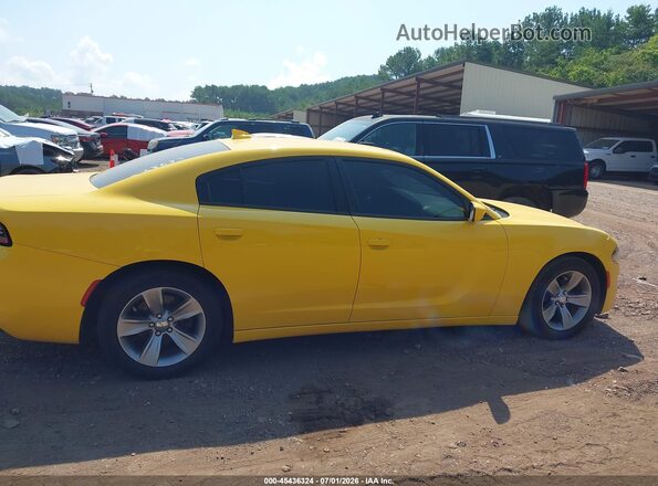 2C3CDXHG8HH528683 2017 DODGE CHARGER Yellow Vista interior trasera