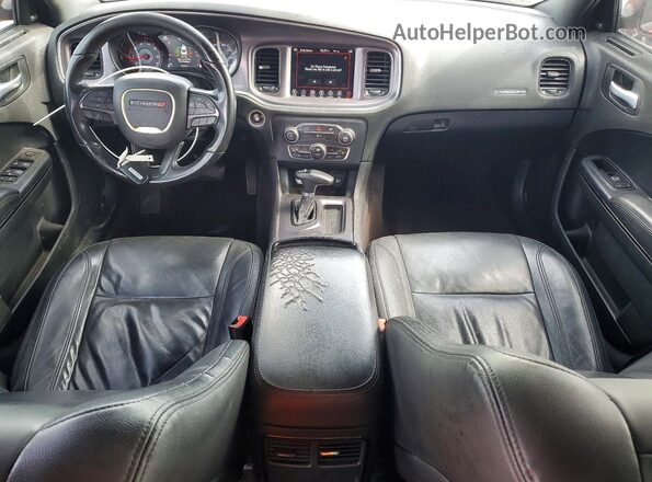 2C3CDXHG9HH585197 2017 DODGE CHARGER Red Սարքավորումների վահանակի տեսք