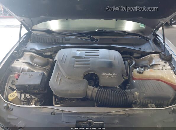 2C3CDXHG9JH124491 2018 DODGE CHARGER Silver Вид ззаду