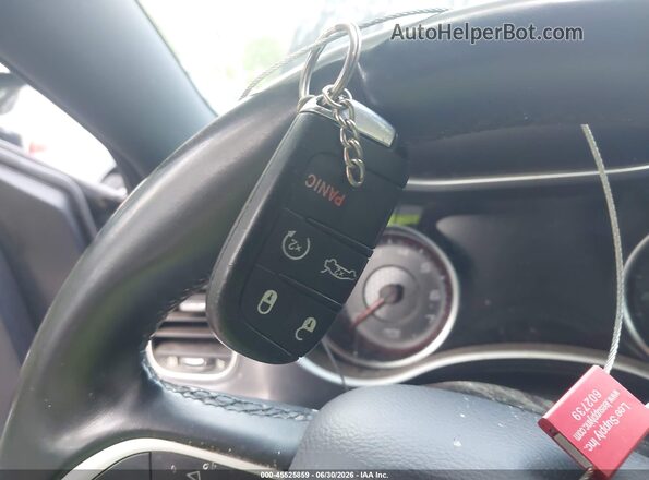 2C3CDXHGXGH339211 2016 DODGE CHARGER Черный Вид панели приборов