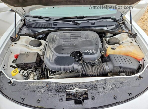 2C3CDXHGXNH148417 2022 DODGE CHARGER White Вид задньої частини салону