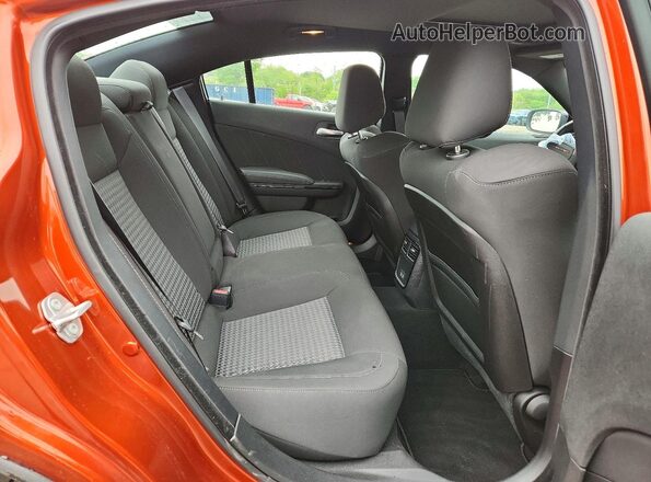 2C3CDXHGXPH687154 2023 DODGE CHARGER Orange Հետևի նստատեղերի տեսք
