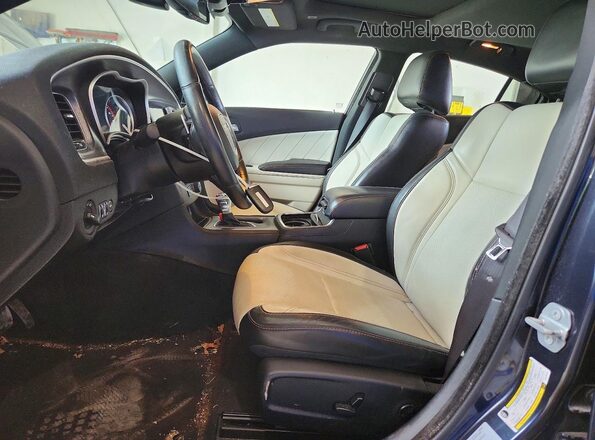 2C3CDXJG2JH115416 2018 DODGE CHARGER Черный Вид салона спереди