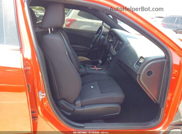 2C3CDXJG2KH706914 2019 DODGE CHARGER Оранжевый Вид салона спереди