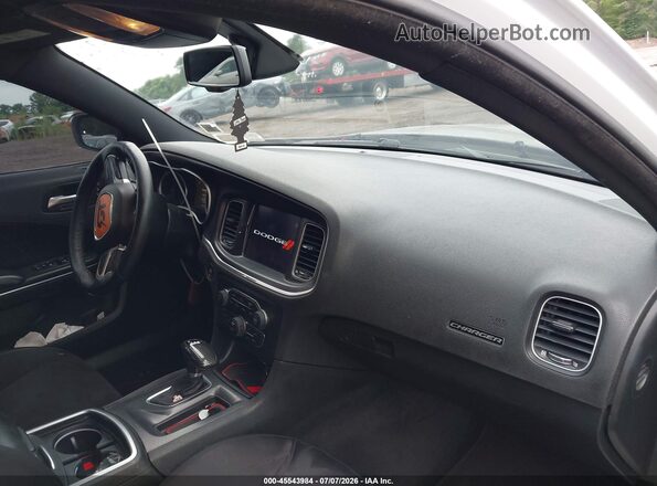 2C3CDXJG4JH160924 2018 DODGE CHARGER White Вид салону спереду