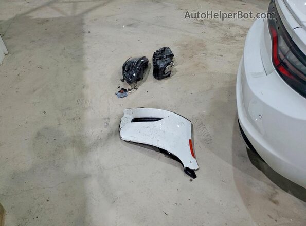 2C3CDXJG4JH207594 2018 DODGE CHARGER White ძრავის განყოფილების ხედი
